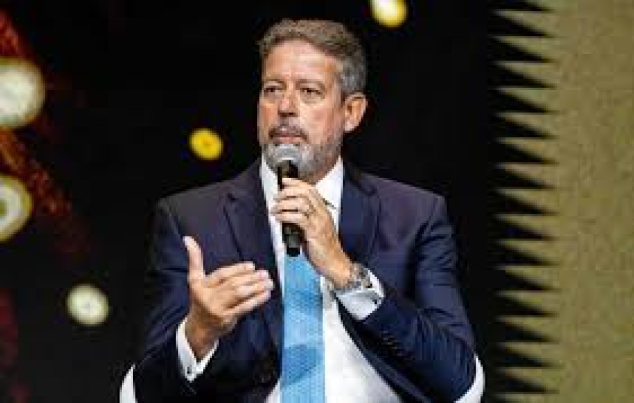 Artur Lira será o relator da proposta de isenção do imposto de renda