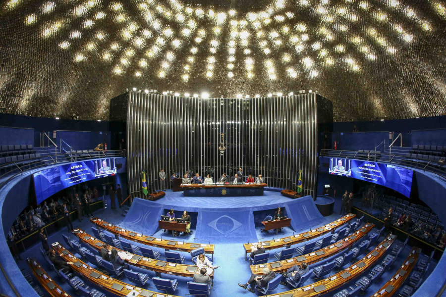 Urgente: Senado pode aprovar mandatos de 10 anos para senadores
